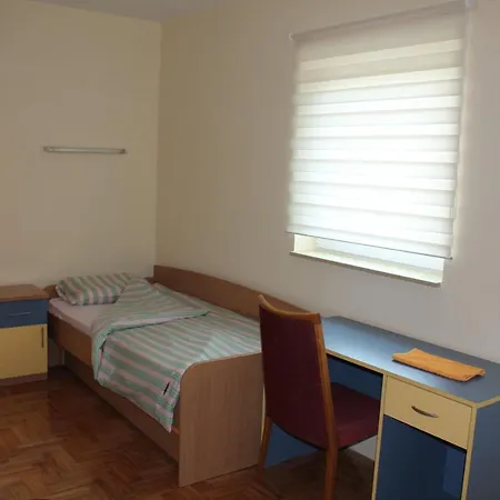 Teresianum אכסניה אלכסינץ